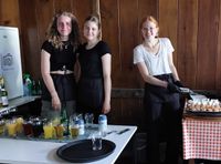 De meisjes van de catering: Jet, Anne en Lieselotte